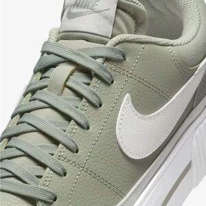 New In Box Nike Court Legacy Lift Women’s Size 7.5 Jade Green